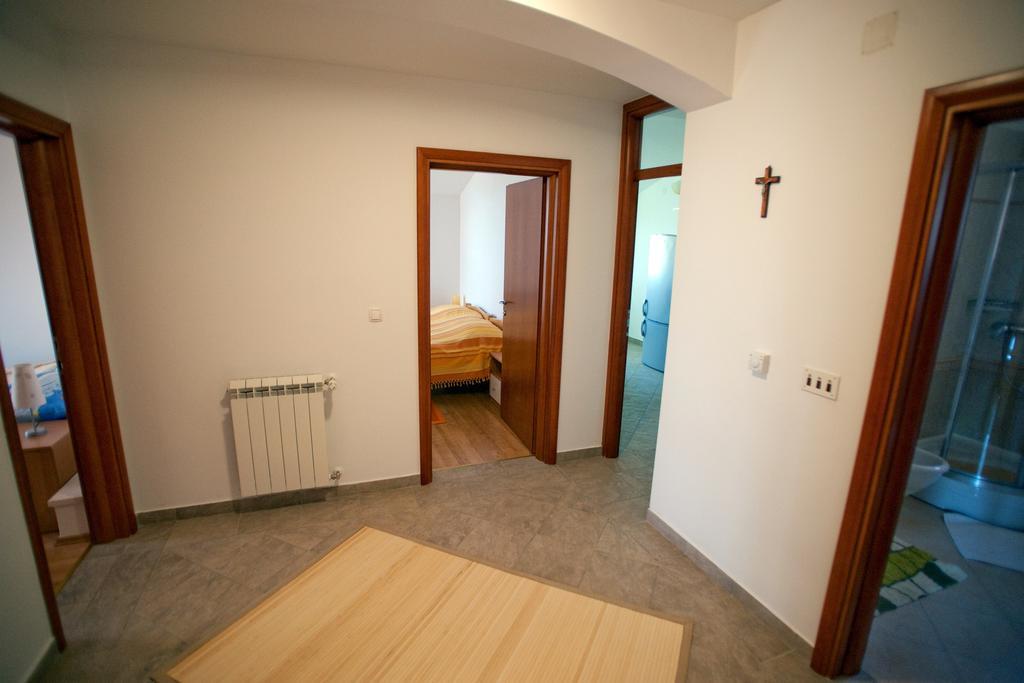 Apartments Marinic Primošten Стая снимка