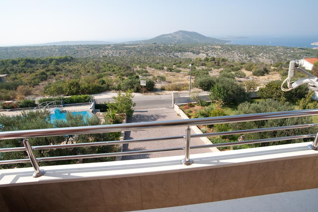 Apartments Marinic Primošten Стая снимка