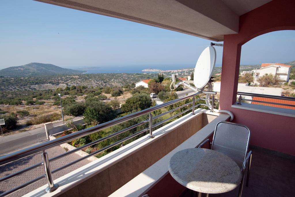 Apartments Marinic Primošten Стая снимка
