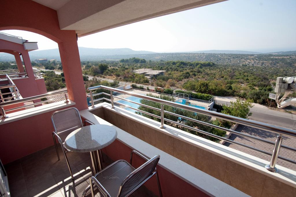 Apartments Marinic Primošten Стая снимка