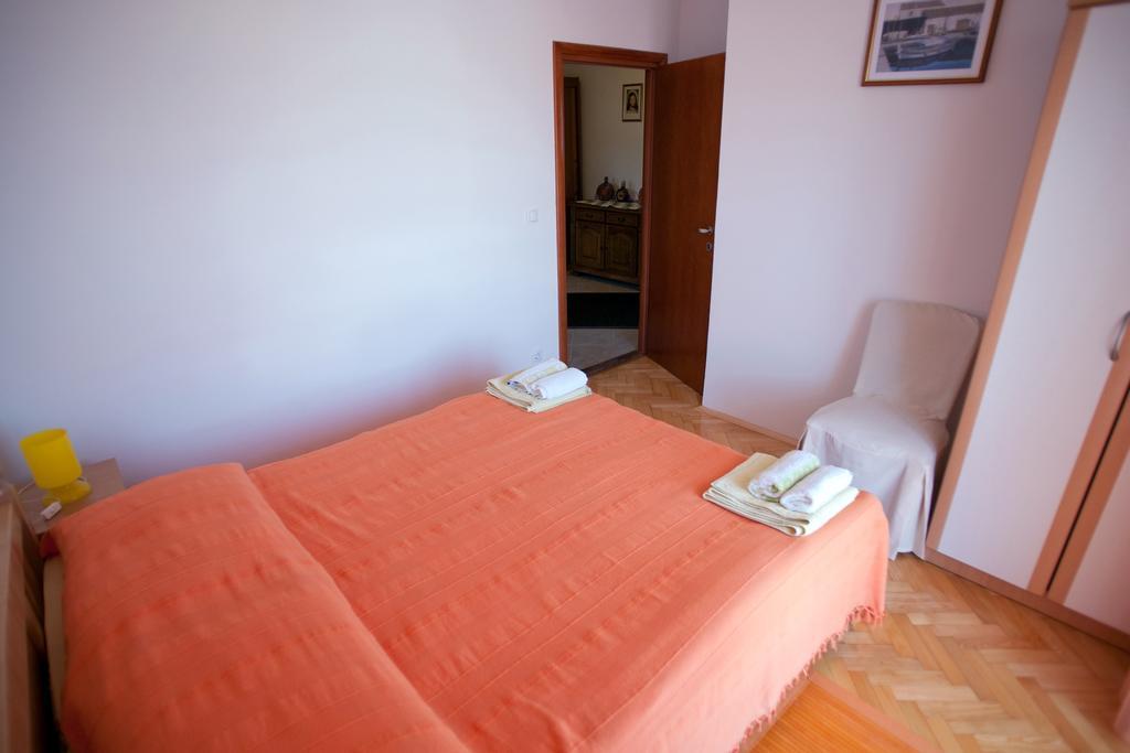 Apartments Marinic Primošten Стая снимка