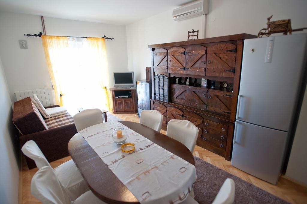 Apartments Marinic Primošten Стая снимка