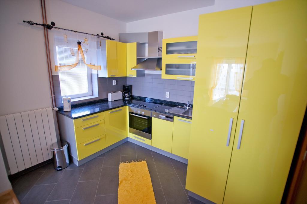 Apartments Marinic Primošten Стая снимка