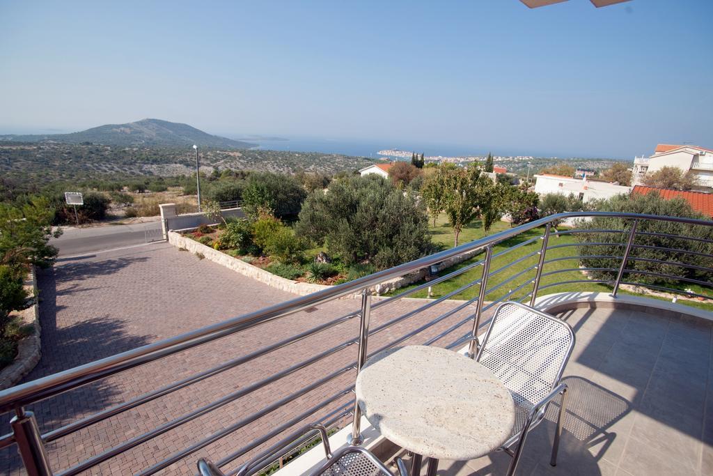 Apartments Marinic Primošten Стая снимка