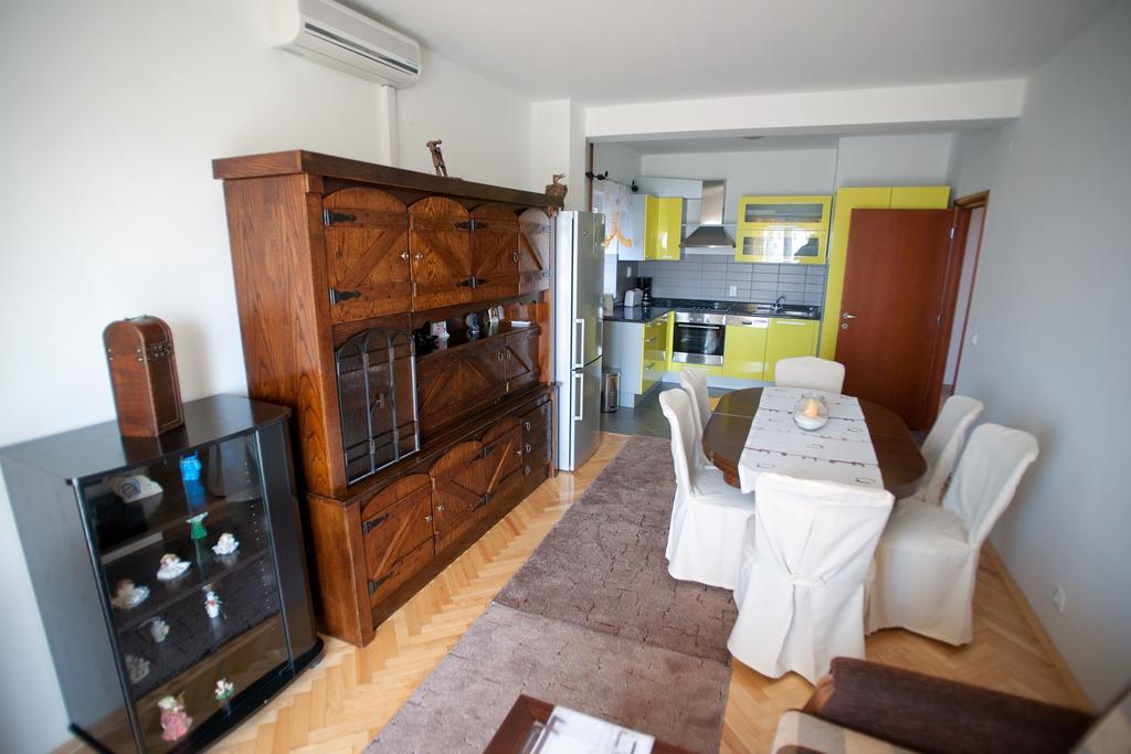 Apartments Marinic Primošten Стая снимка