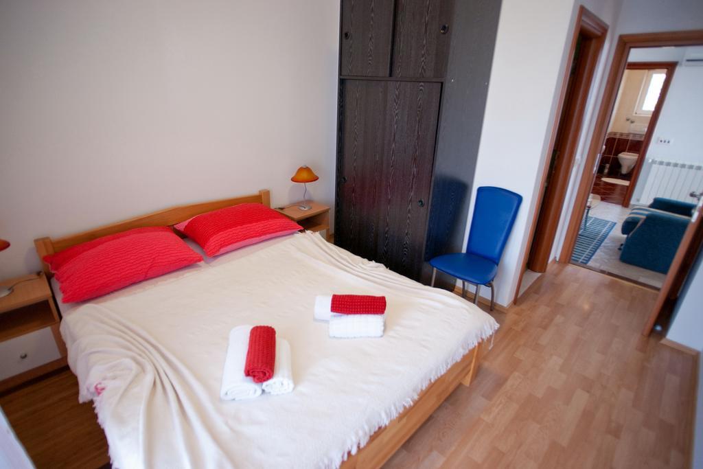 Apartments Marinic Primošten Стая снимка