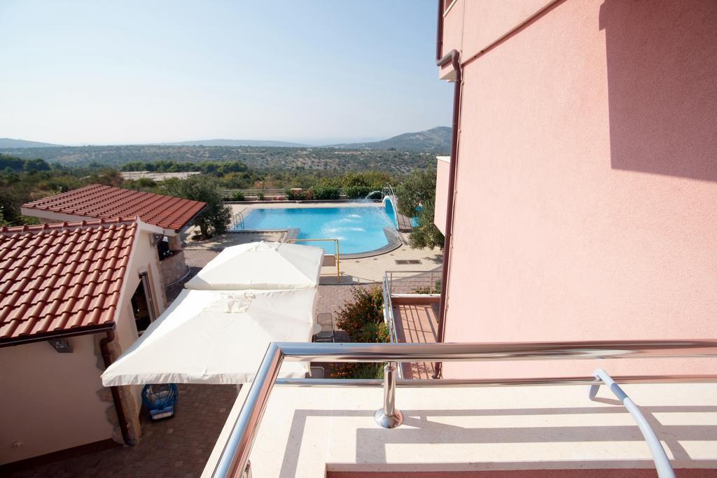 Apartments Marinic Primošten Стая снимка