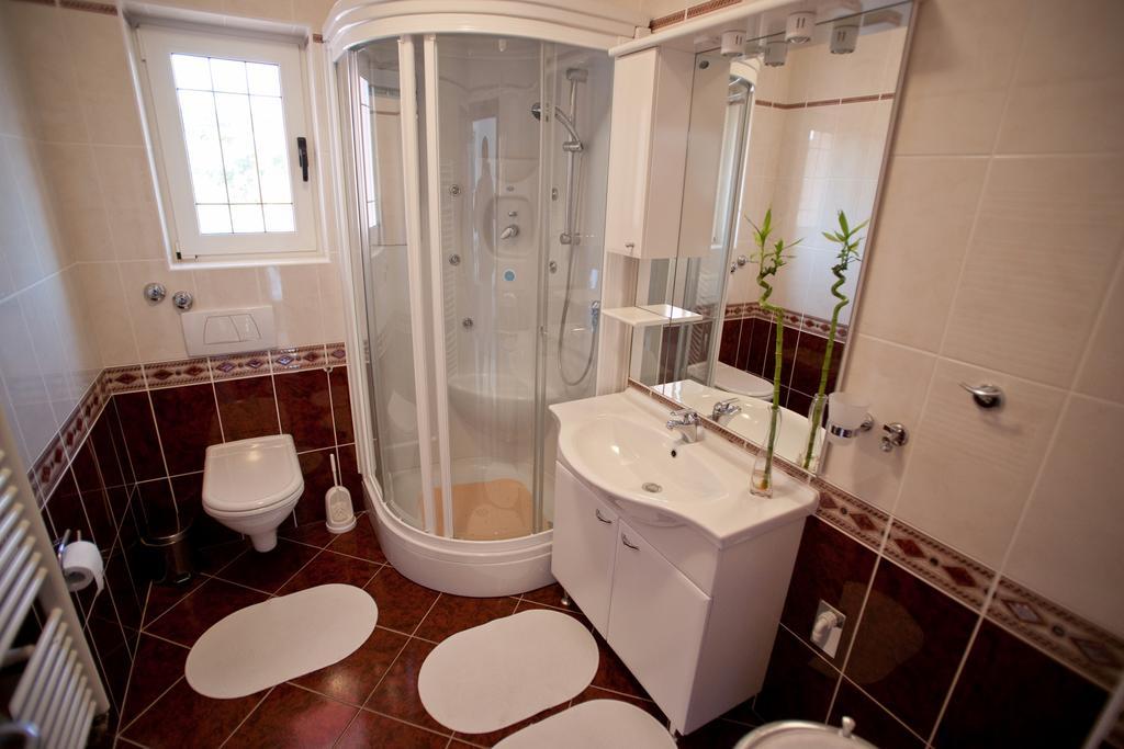 Apartments Marinic Primošten Стая снимка