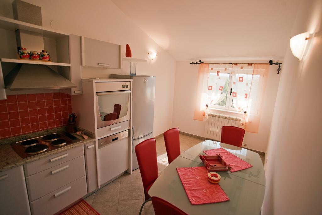 Apartments Marinic Primošten Стая снимка